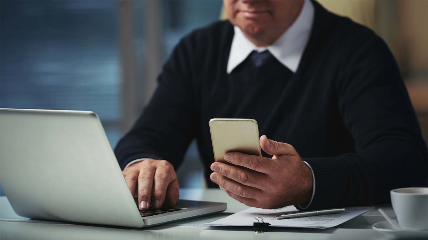 50代で転職を考える技術士の男性