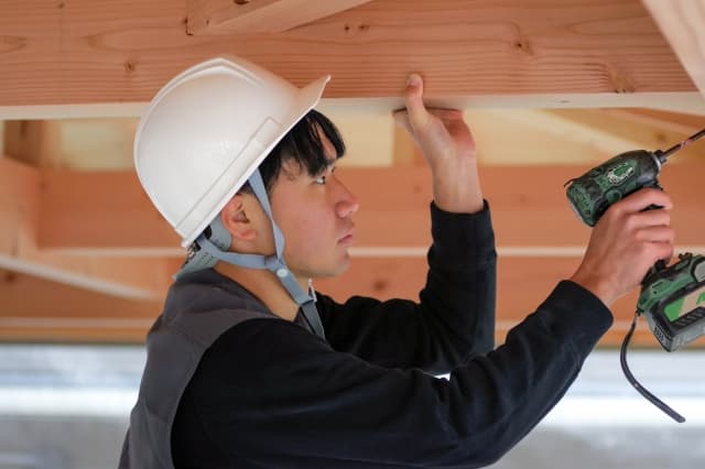 施工管理の30代年収は639万円｜適正かどうかの判断基準と手取りを解説